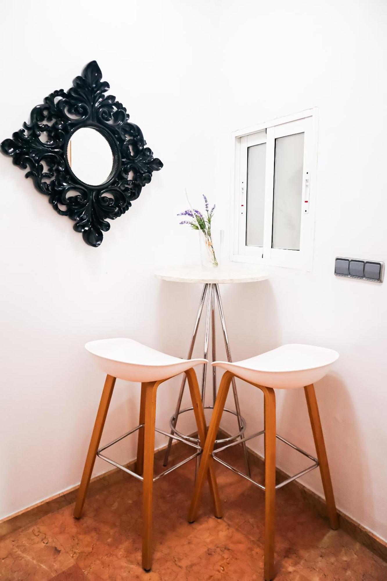 Apartment Happy - Lope De Vega *