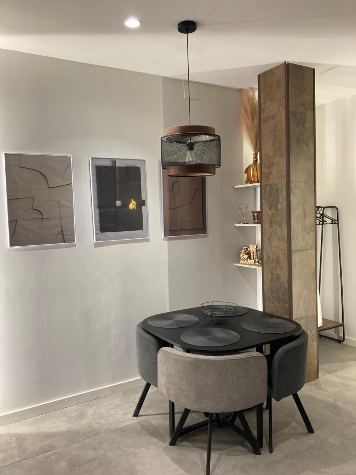 Amplio Estudio En