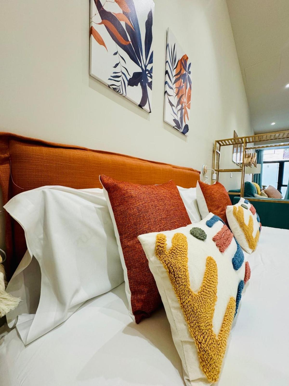 Apartment Design & Style Close To Center *
