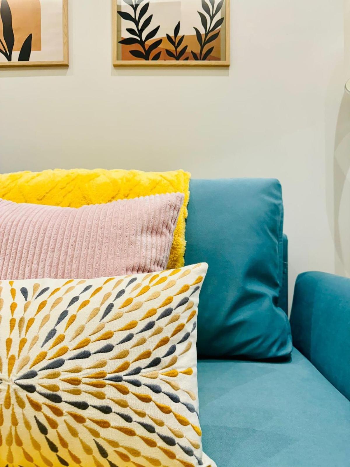 Design & Style Close To Center Apartment