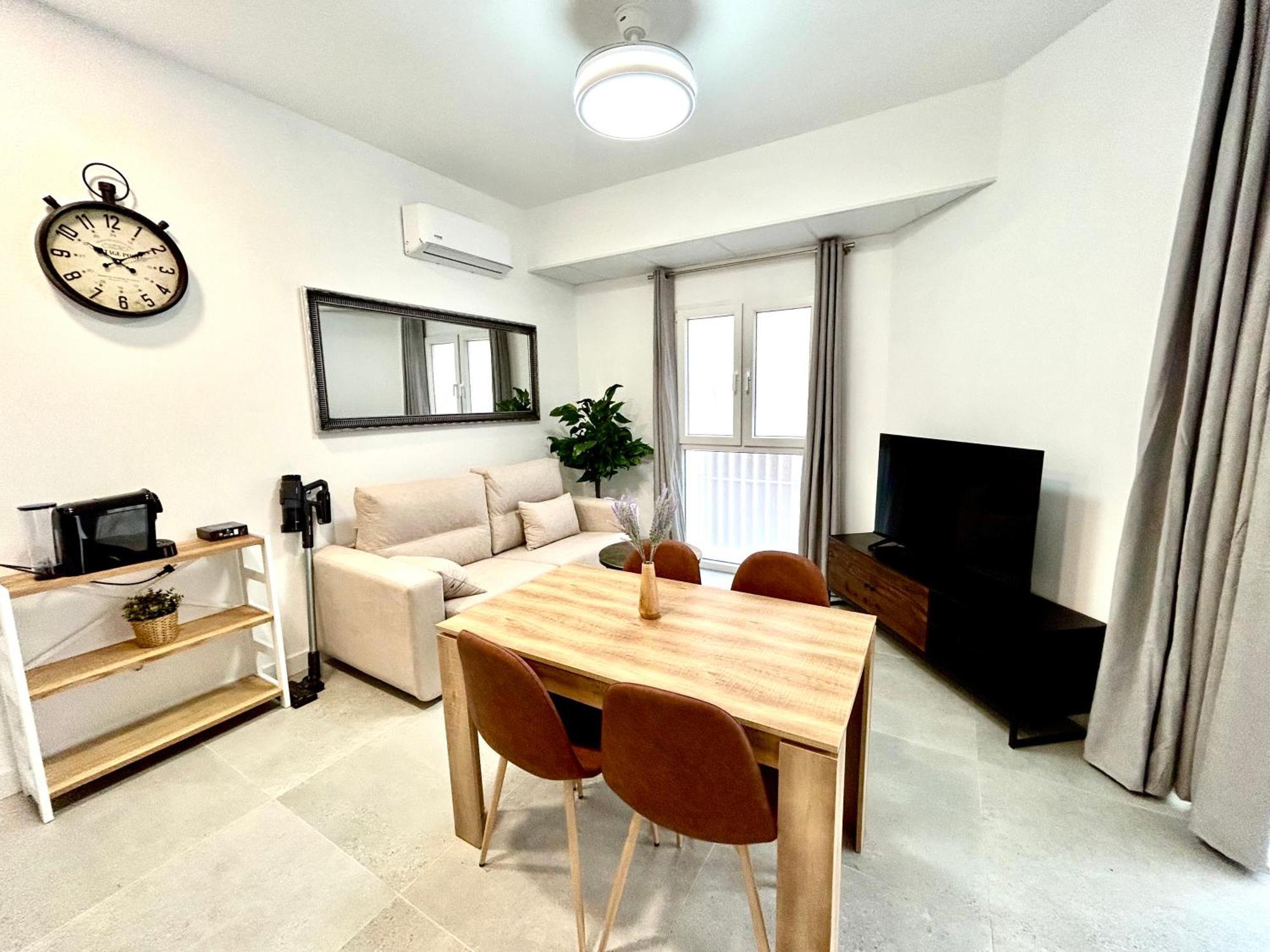 Apartment Strategic Stay-unlock Valencia's Best-kept Secret *