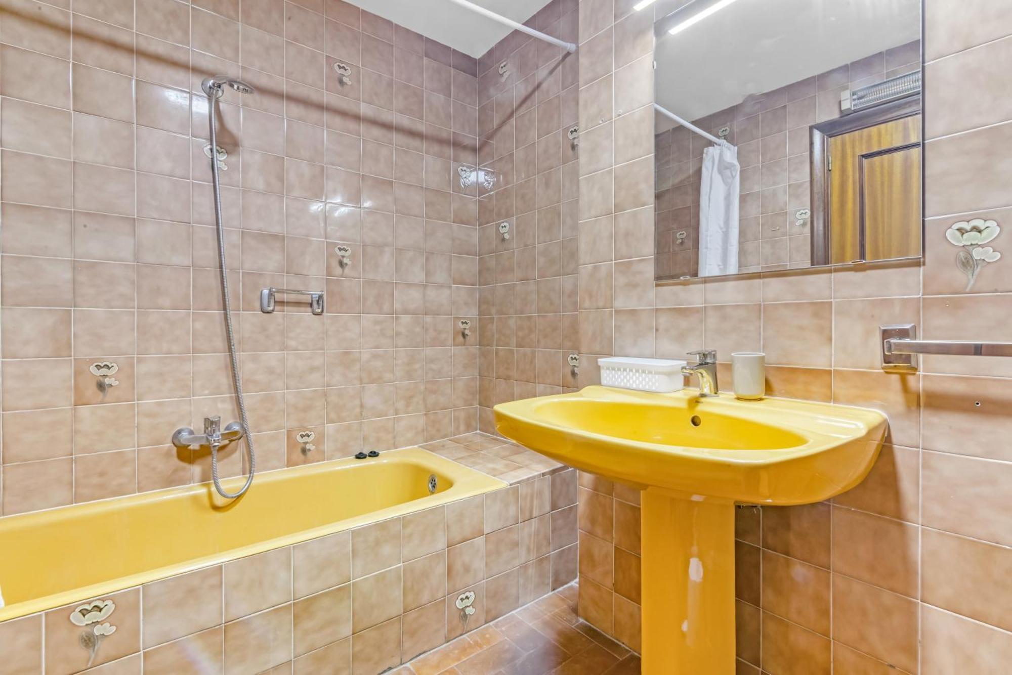 Apartment Centrally Located Temporary, Very Spacious Pataconabluerentals Valencia