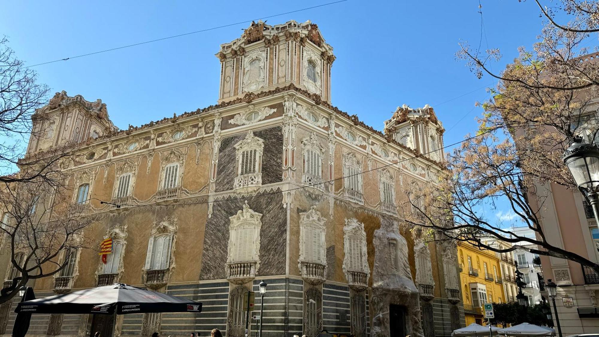 Guest house Cosy Embajador 2*