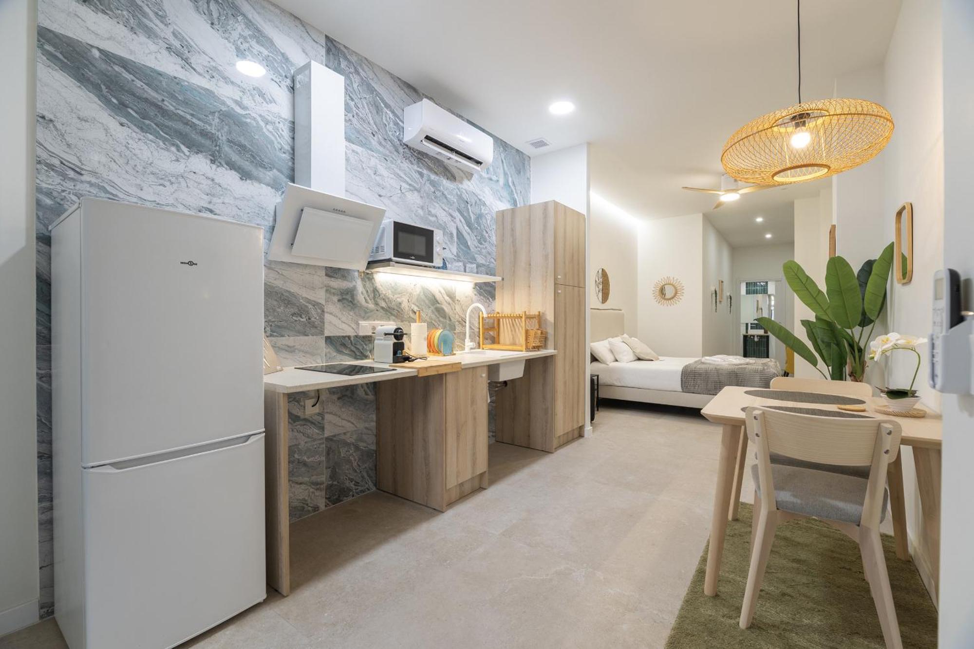 Rmz31 Loft - Espacioso Y Acogedor Estudio Con Terraza En Zona Ayora Apartamento Valencia