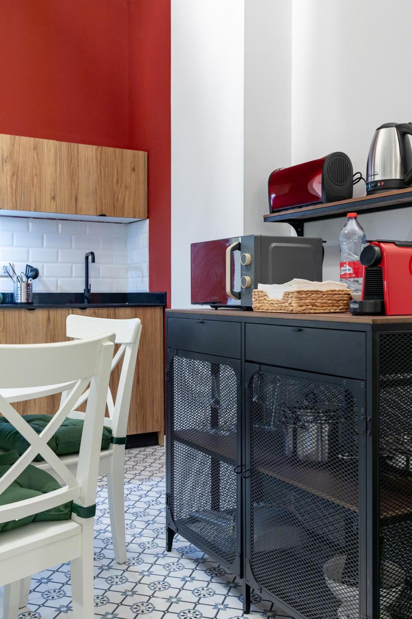 The Little Village Apartment *