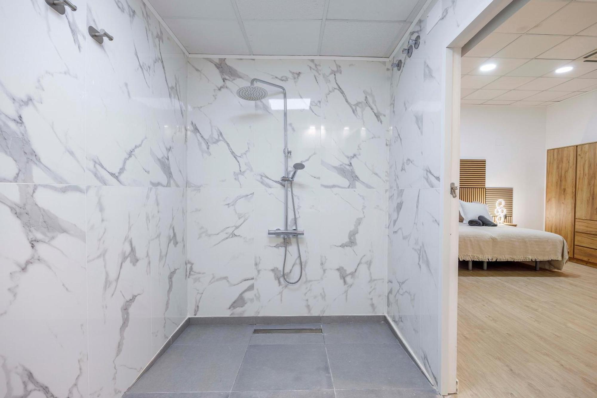 Grupo Torres De Quart Apartment