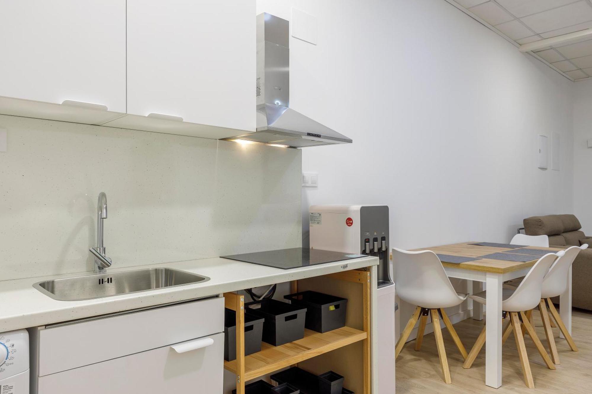 Grupo Torres De Quart Apartment