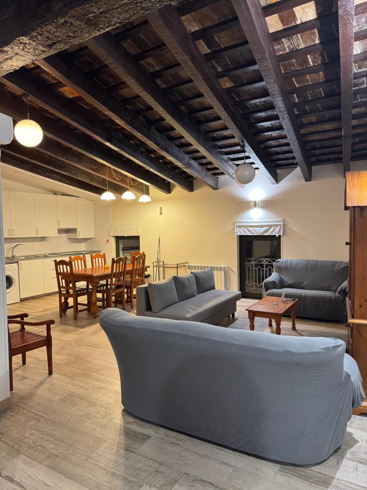 Miguelete Tower & 4th Floor & Center And No Elevator Apartment *