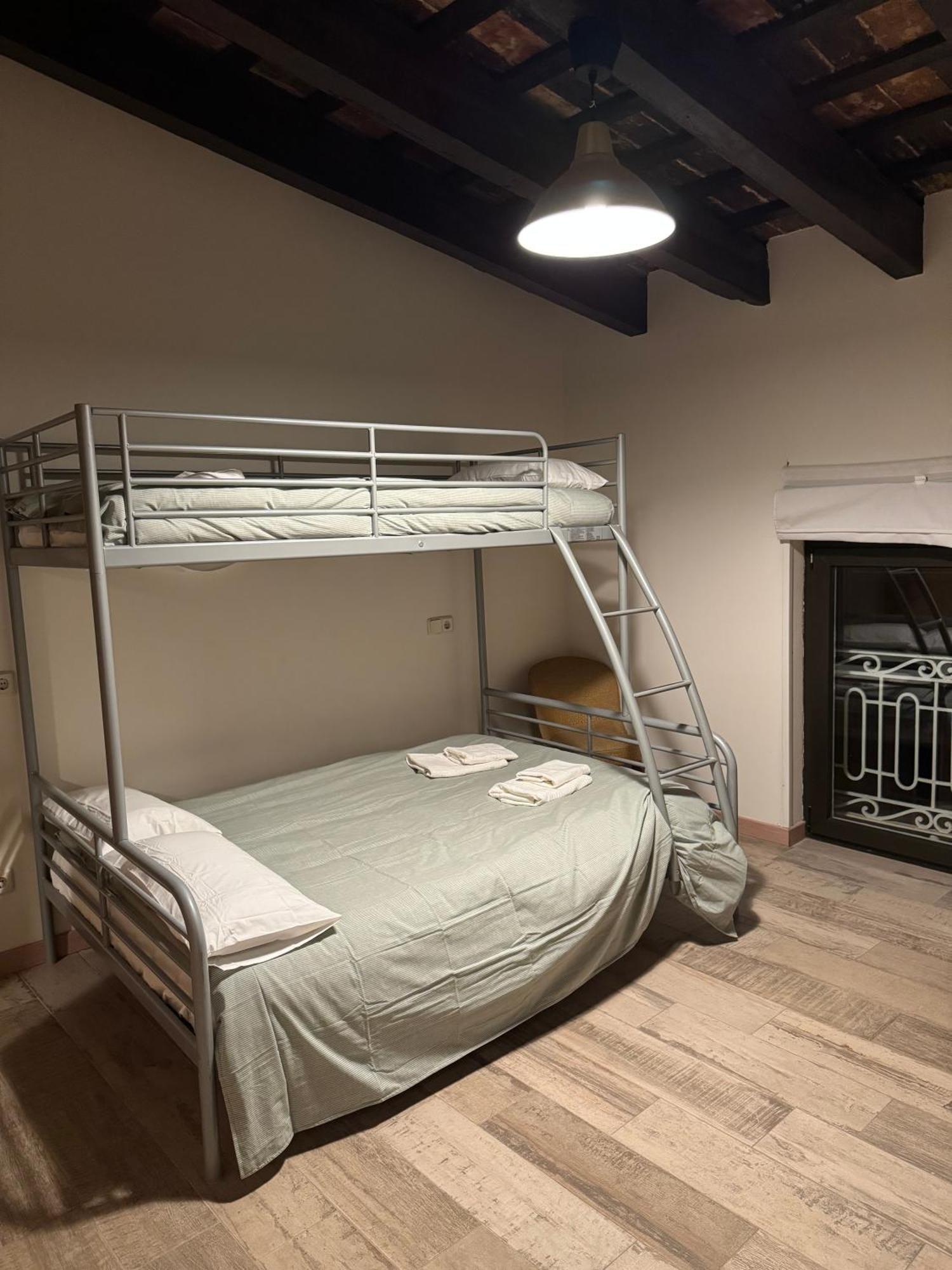 Miguelete Tower & 4th Floor & Center And No Elevator Apartment Valencia