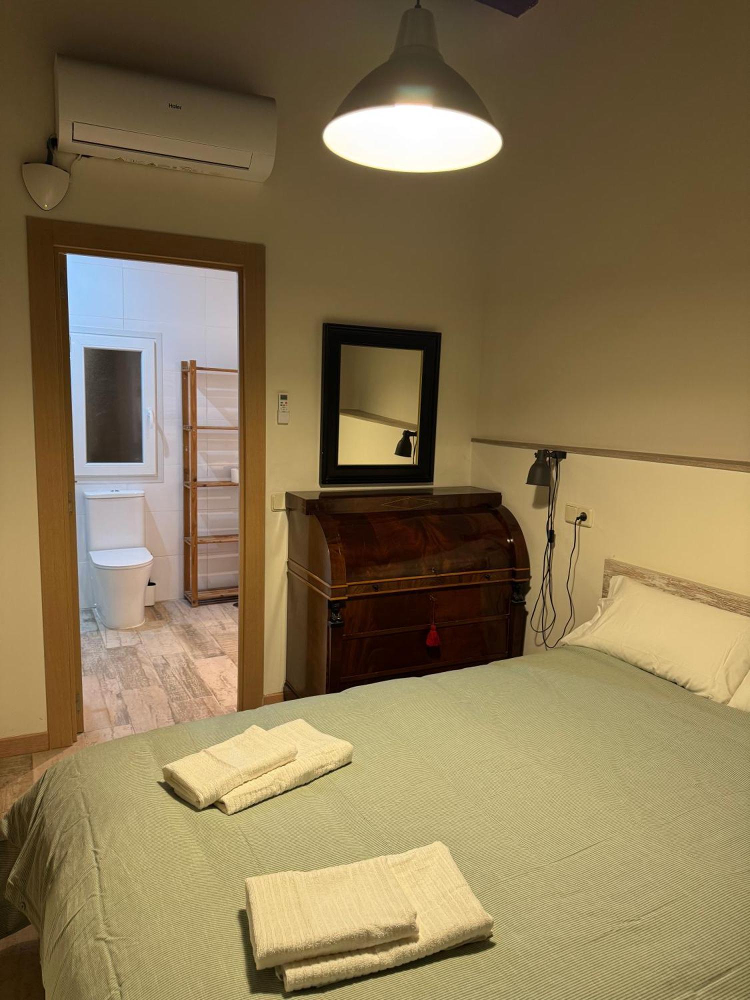 Miguelete Tower & 4th Floor & Center And No Elevator Apartment