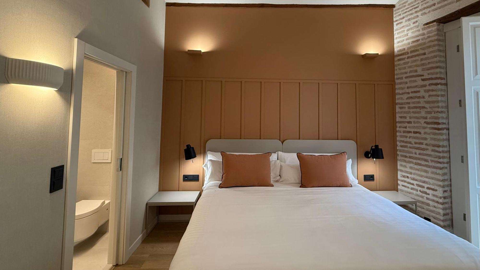 Cosy Embajador Gasthof 2*