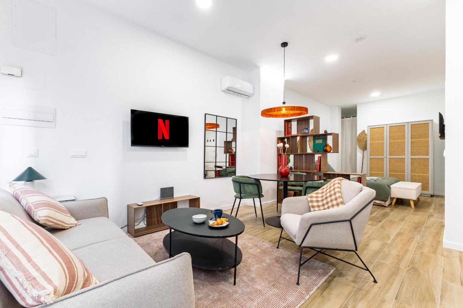 Moderno Loft Reformado, Smart Tv, Ac, Beach, 3pax Apartment *