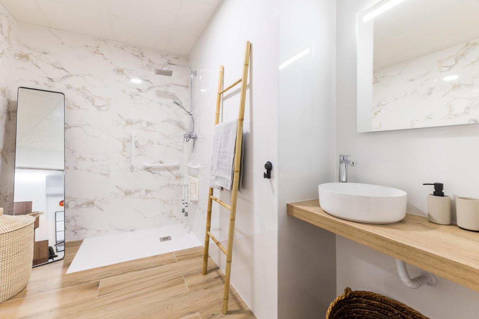 Apartment Moderno Loft Reformado, Smart Tv, Ac, Beach, 3pax Valencia