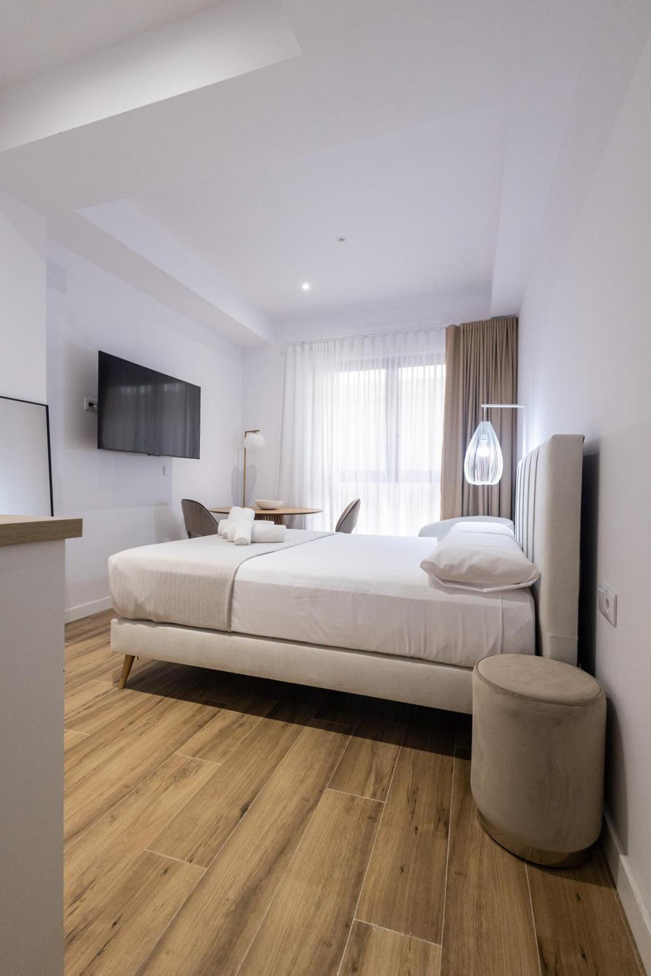 Lola By Concept Flats Guest house