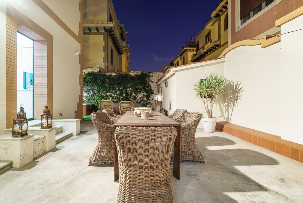 Select Viveros Gardens Holiday home *