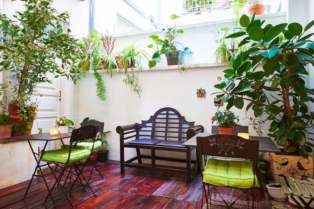 Almirante Bed & Breakfast *