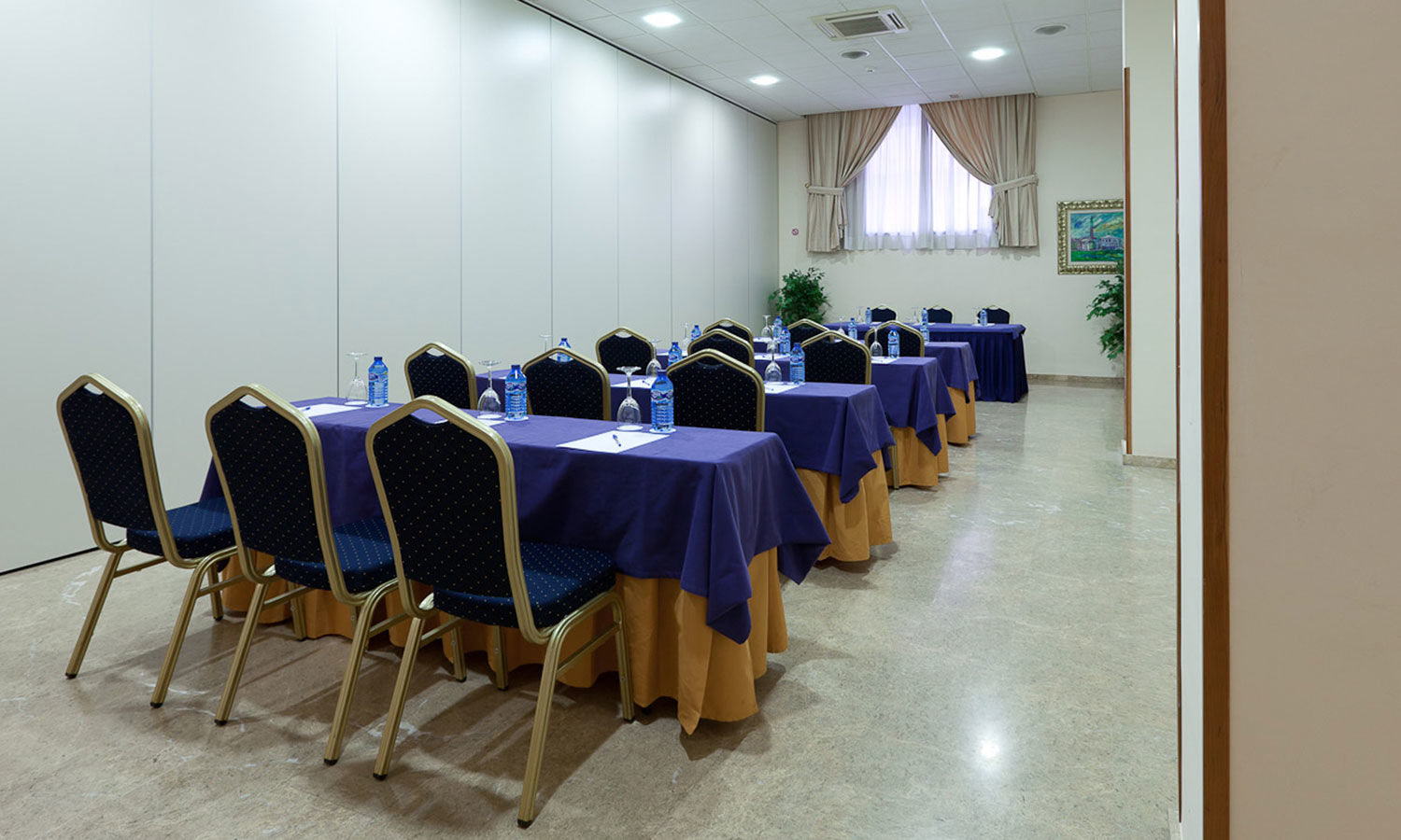 Dwo Hotel 4*