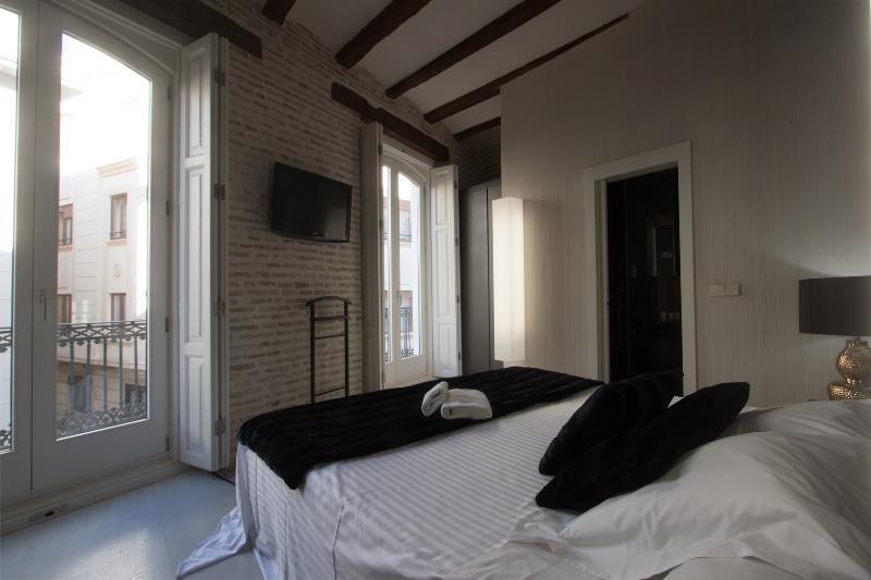 Cosy Embajador Guest house 2*
