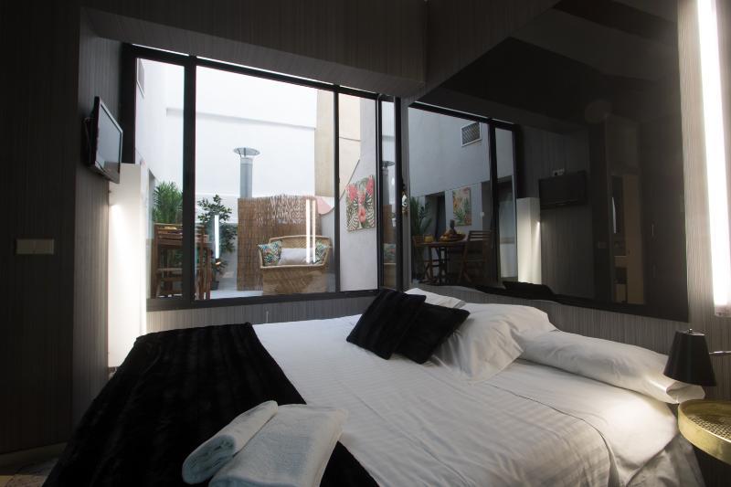 Cosy Embajador Guest house