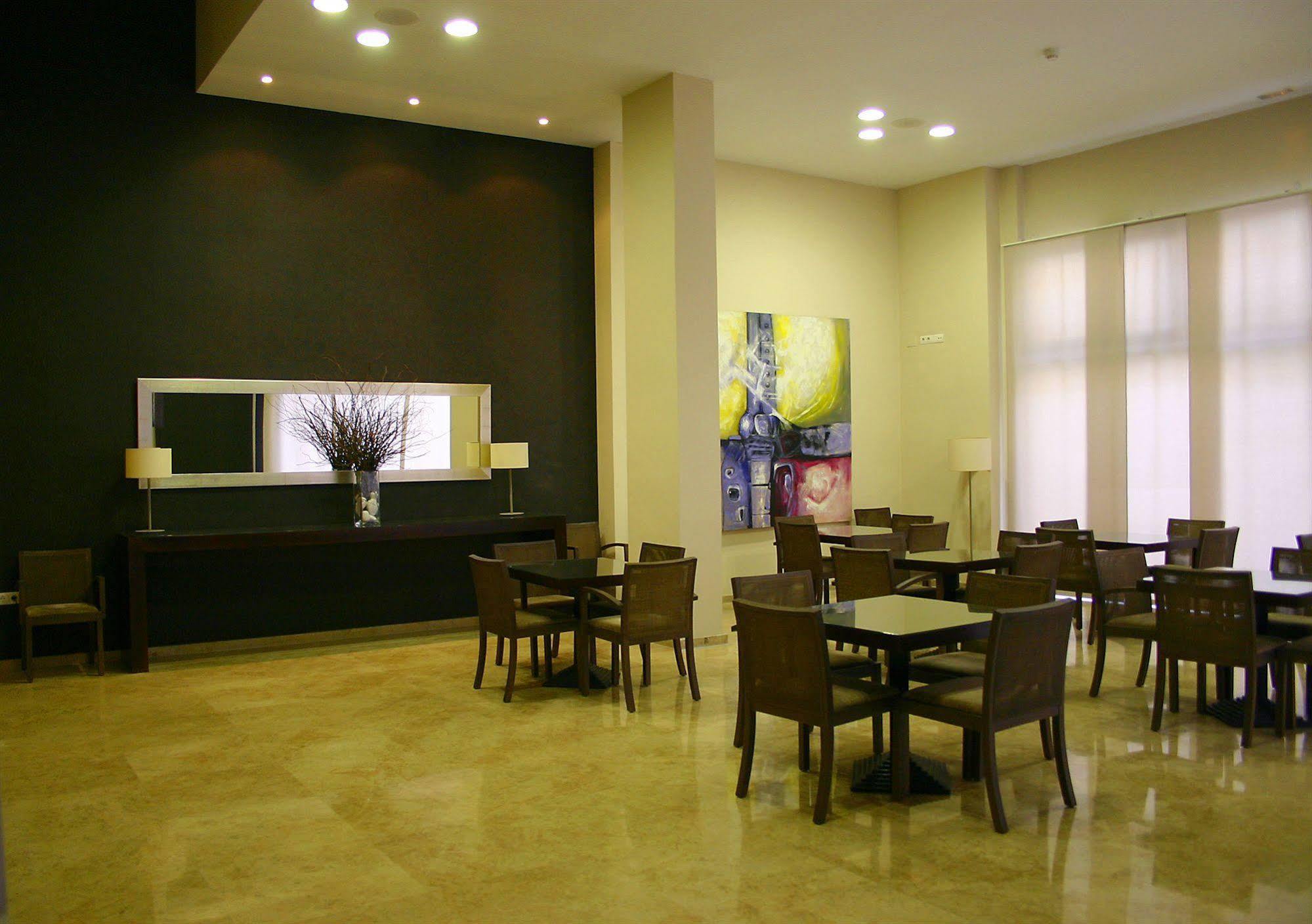 Apartment Plaza Picasso Valencia
