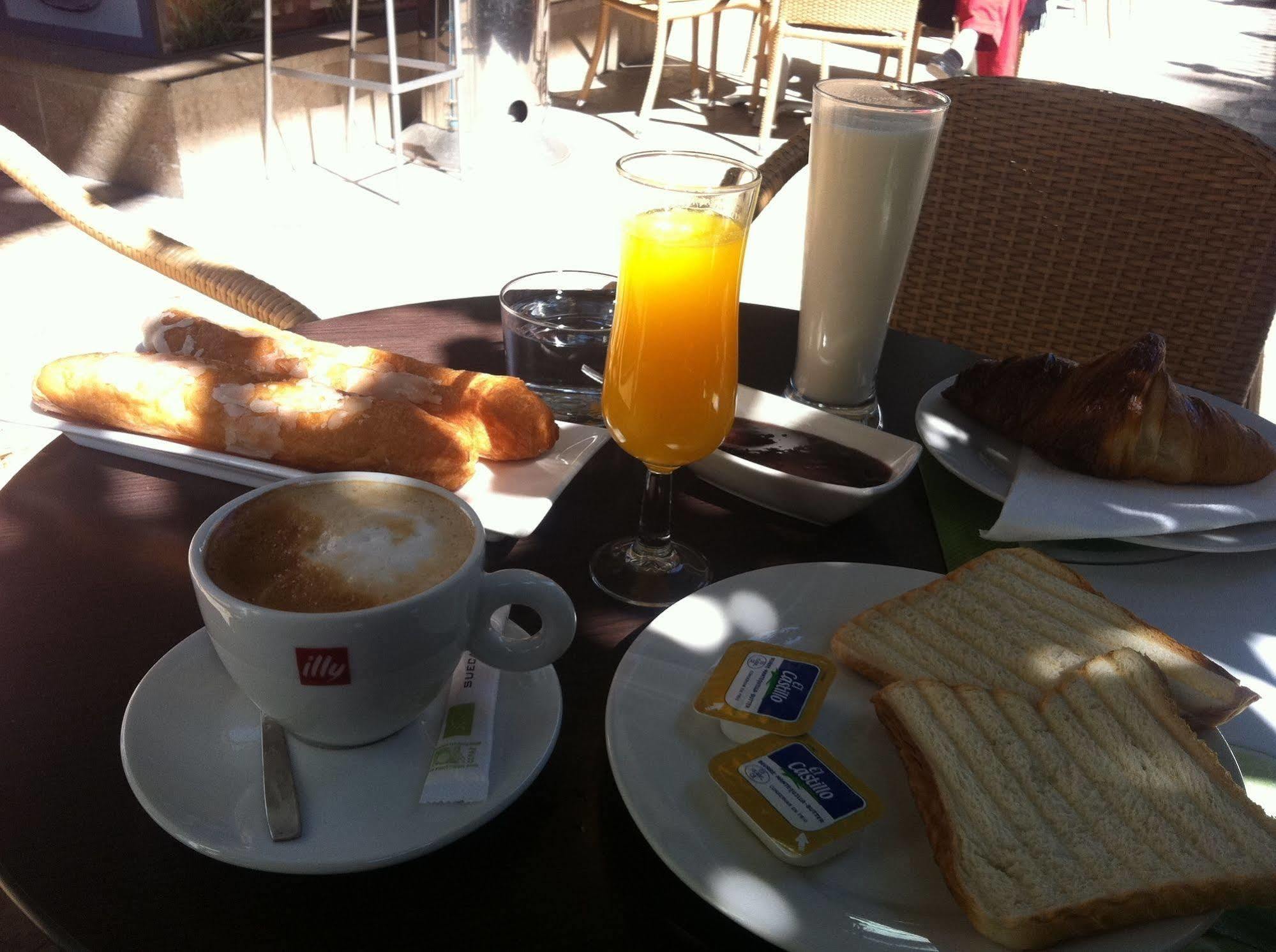 Hotel Hi Canovas *