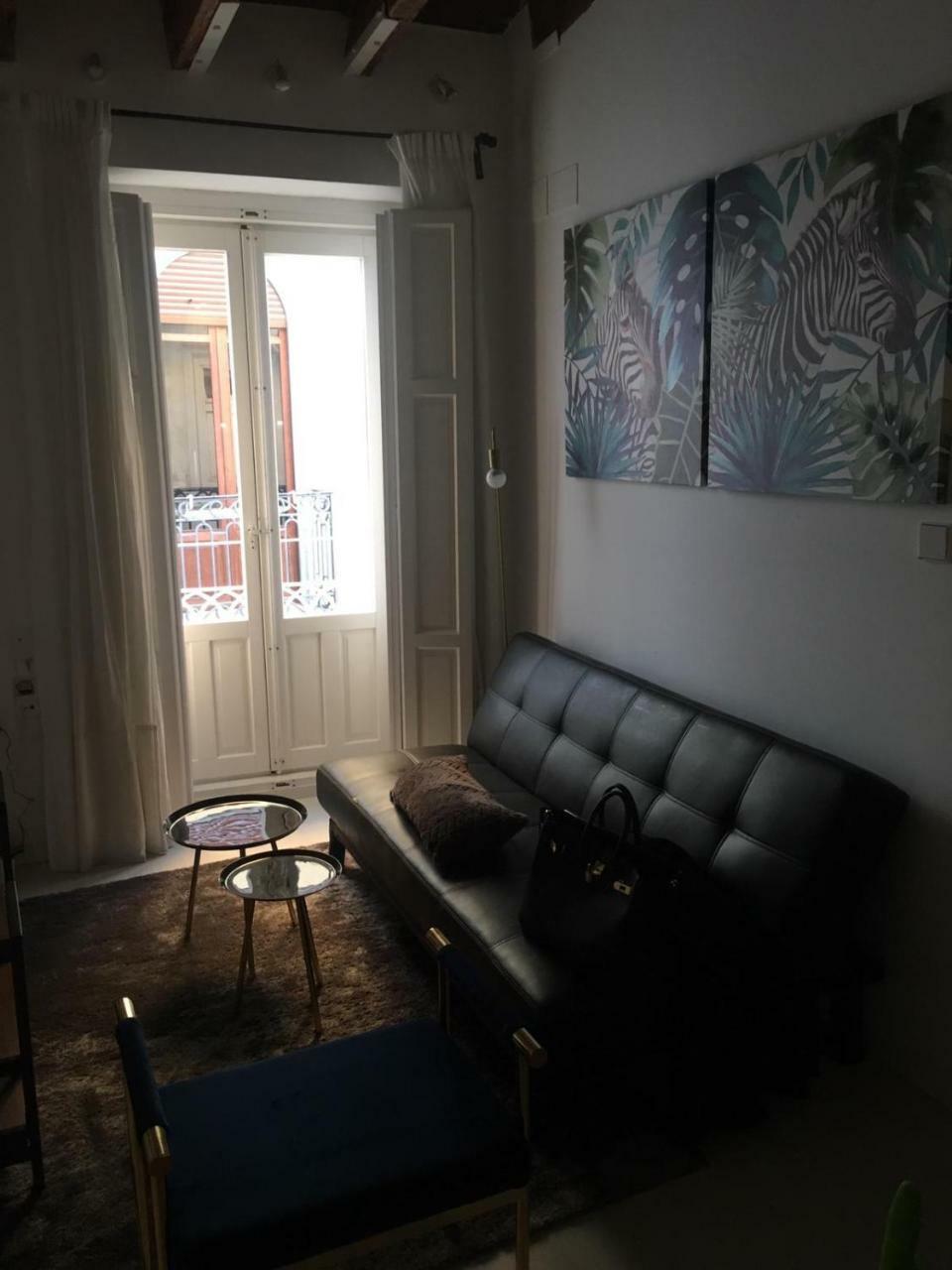 Estudio Calle Tapineria Valencia