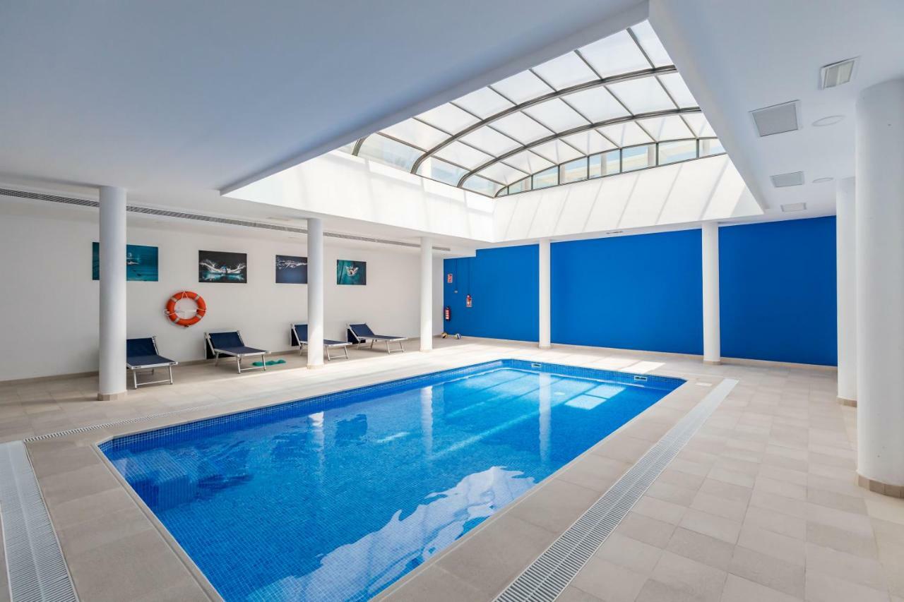 Luxury Front With Pool Valência