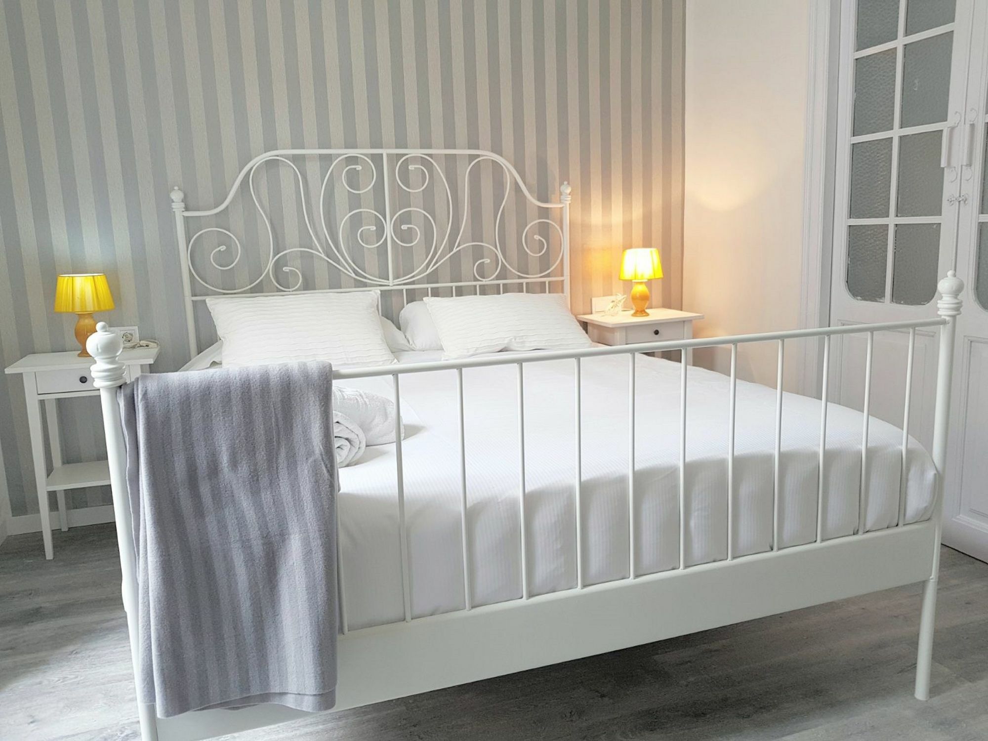 Apartment Pintor Salvador Abril Valencia