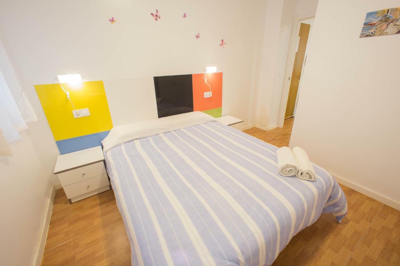 Ravalencia 4 Apartment