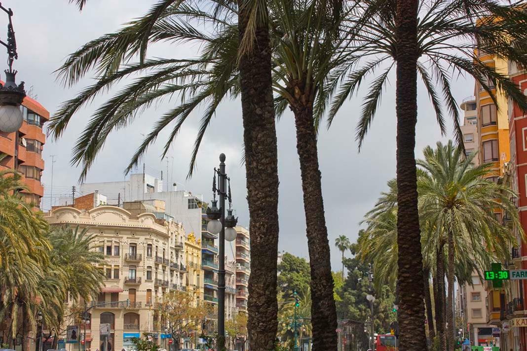 Very And Sunny In Gran Via