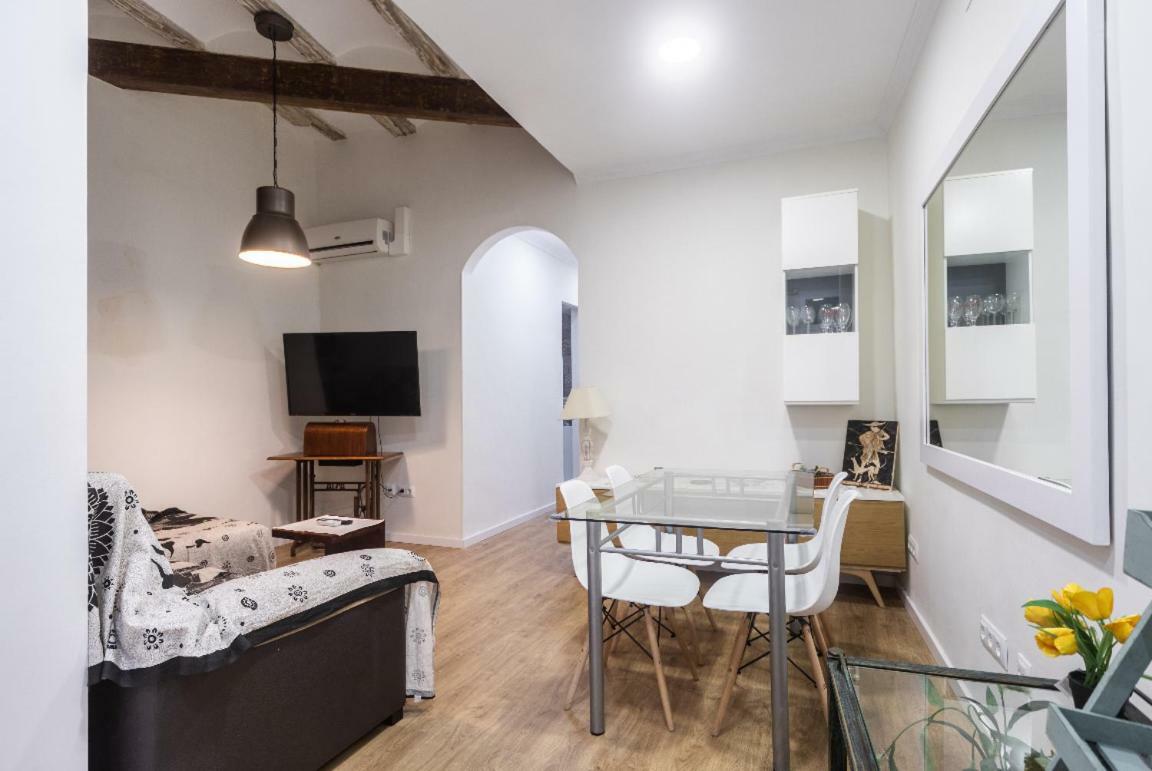 47 Carrer De Cadis, Puerta 1 *