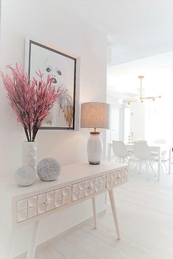 Apartment 360 *