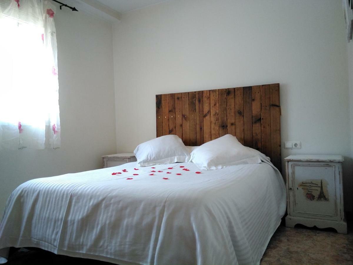Adosado, Cerca De En Zona De Montana Y Playa Fluvial Holiday home