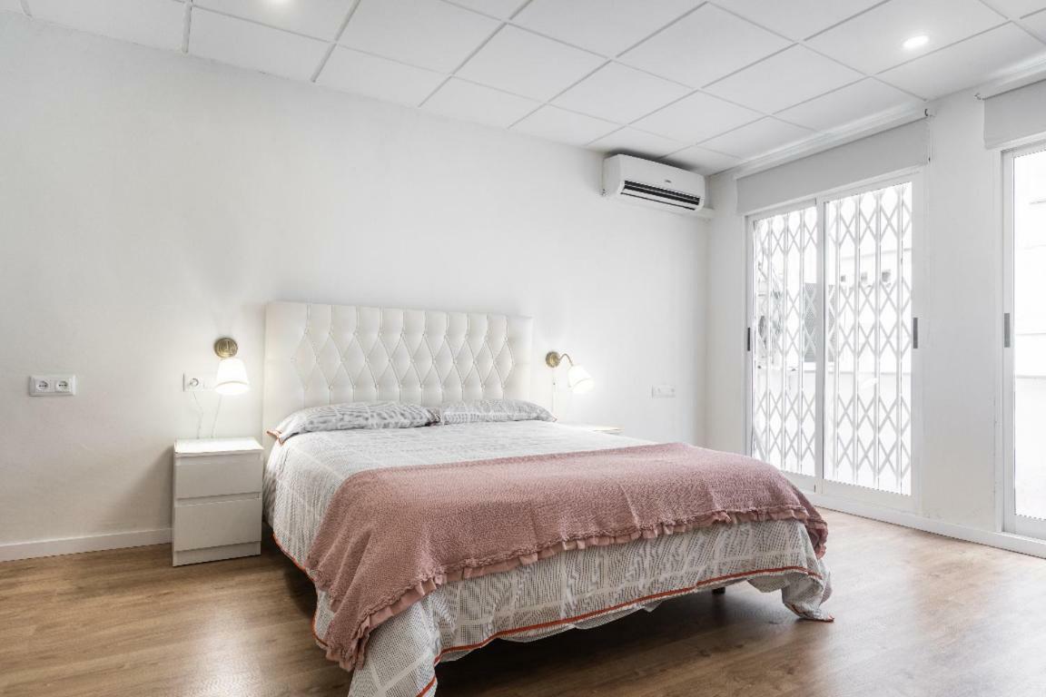 47 Carrer De Cadis, Puerta 1 Apartment