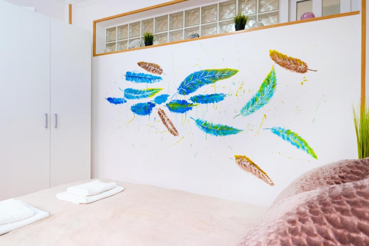 On-line Luxury Apart Pintor Stoolz, Free Wi-fi Valencia