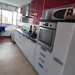 Habitacion Con Cama Doble, Piso Compartido En Avenida Blasco Ibanez