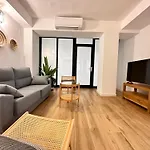 Valencia & Suites Ayora