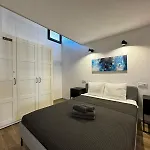 Melia Y Fuster 23C