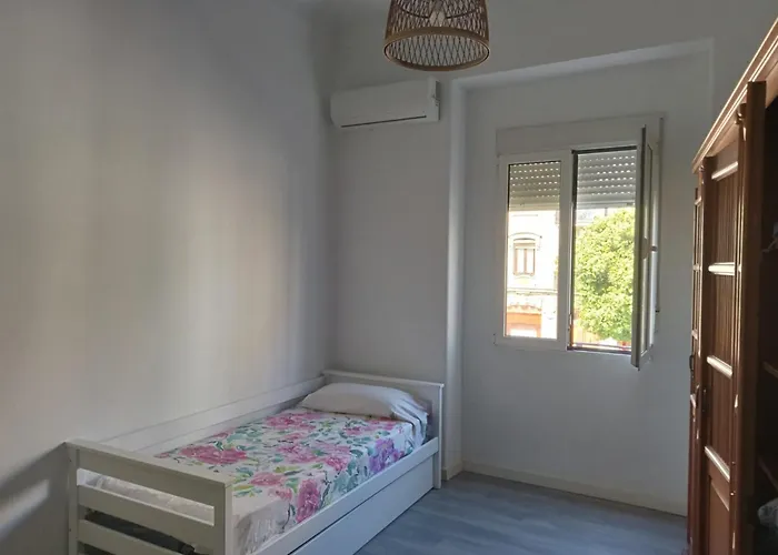 120 Sqm Loft-Style Apartment Beach Royal Marina