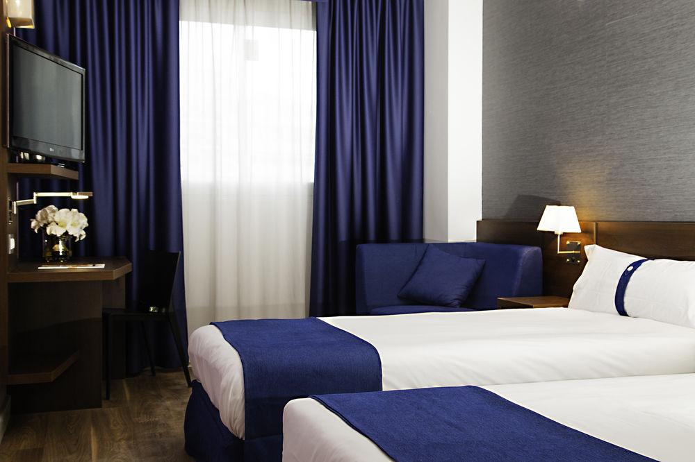 Hotel Olympia Universidades 3*