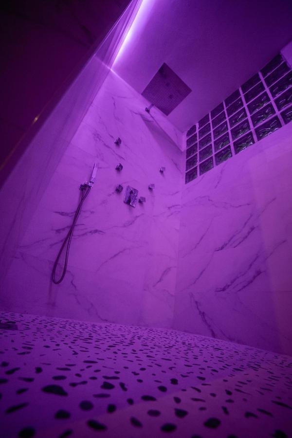 Pecalite Space Love hotel *