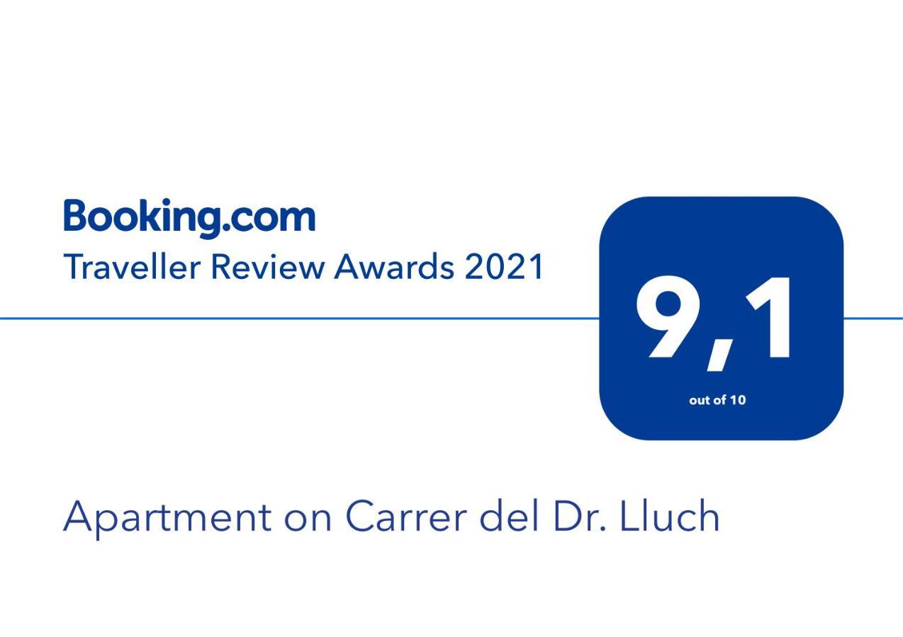 On Carrer Del Dr. Lluch Valencia