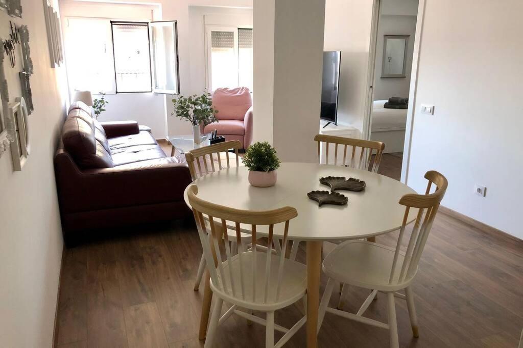 Beautiful And Renovated In The Center