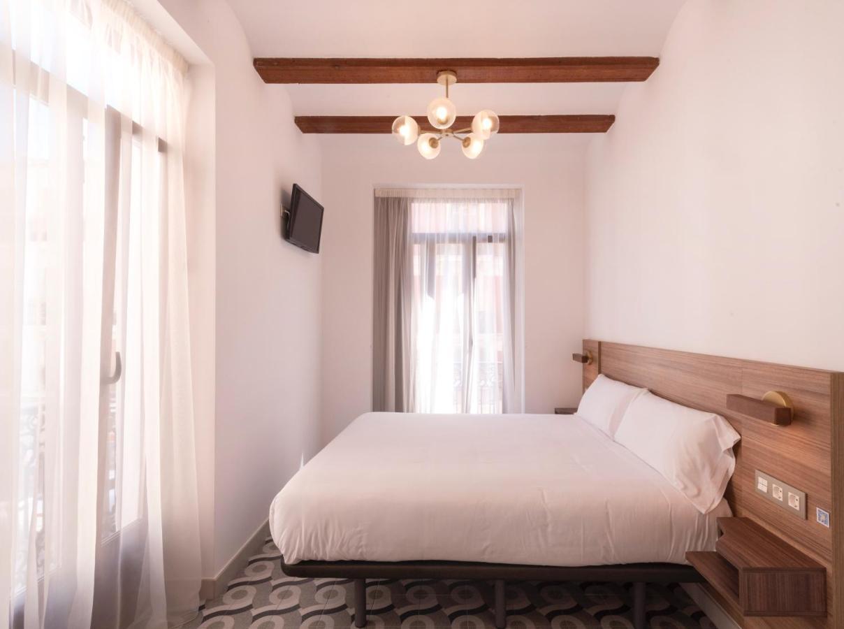 19-30 Hotel 2*