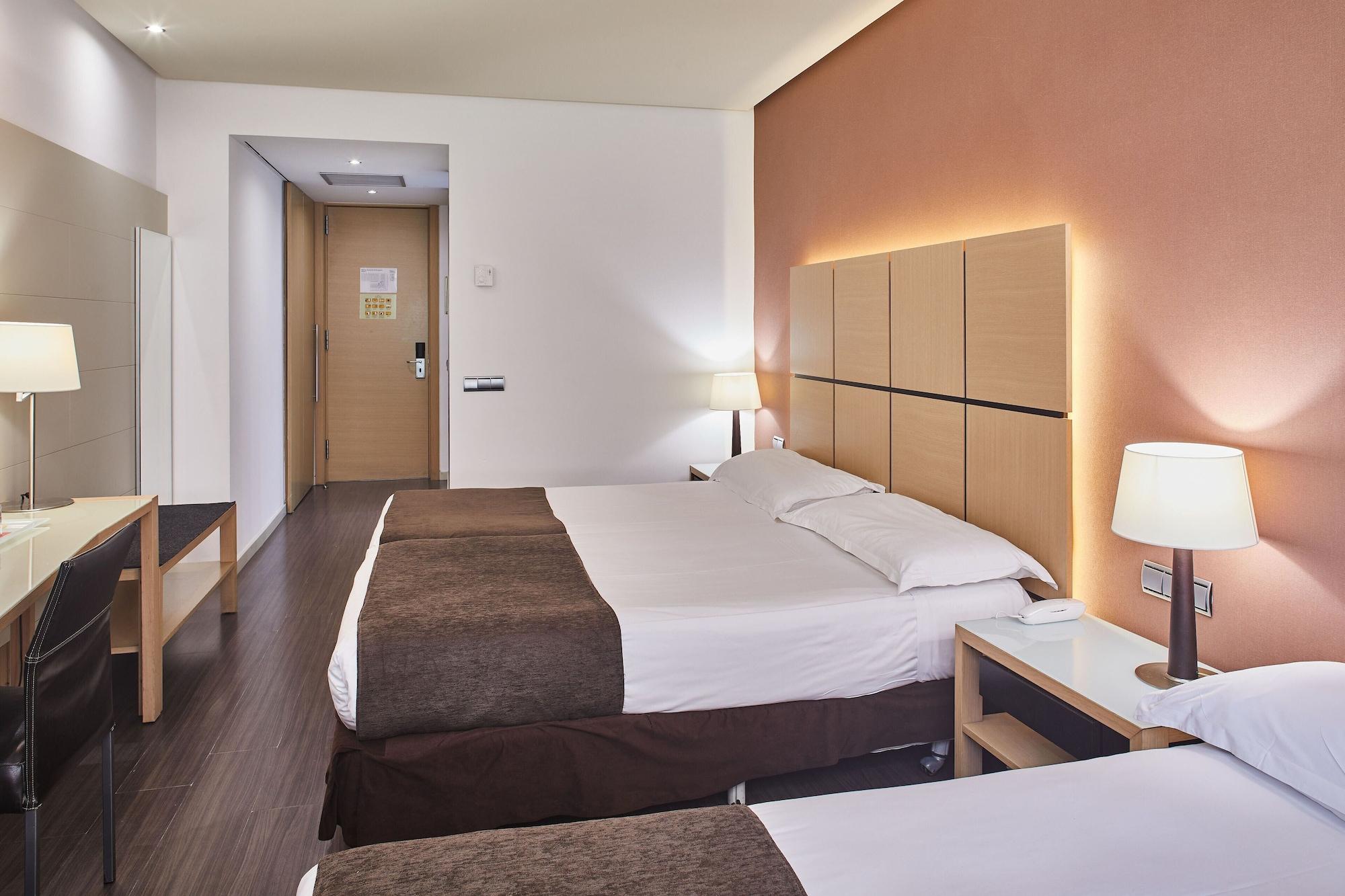 Silken Puerta 4*