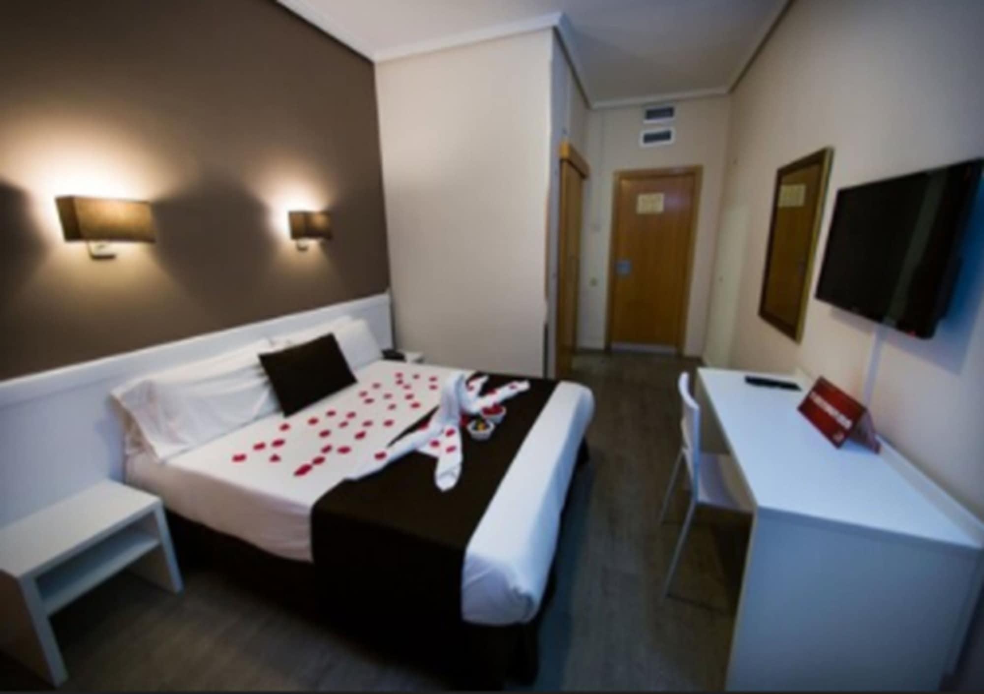 Sweet Continental Hotel 2*
