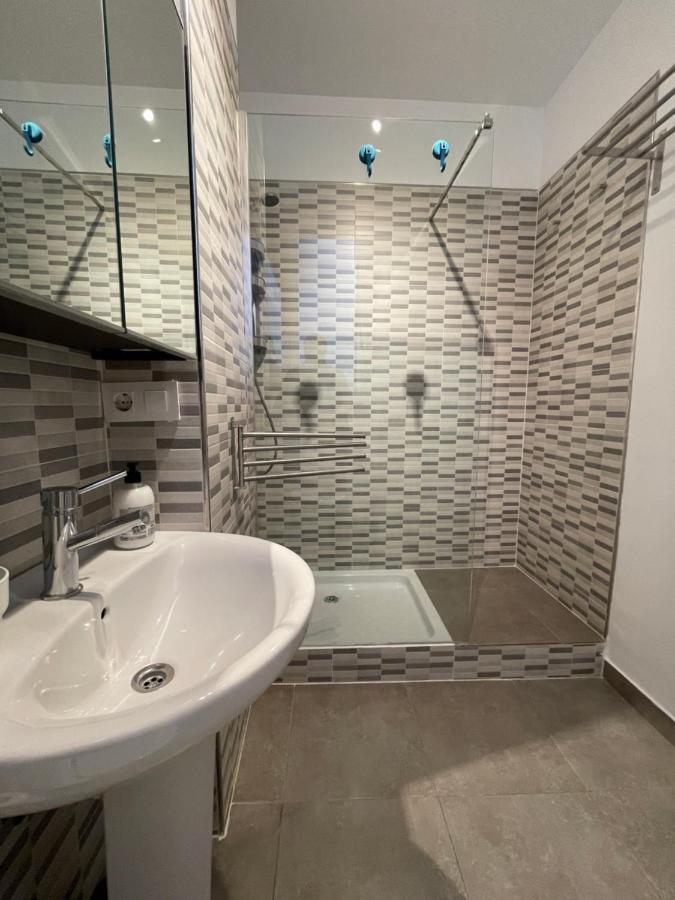 2 Terraza Free Wifi Apartment