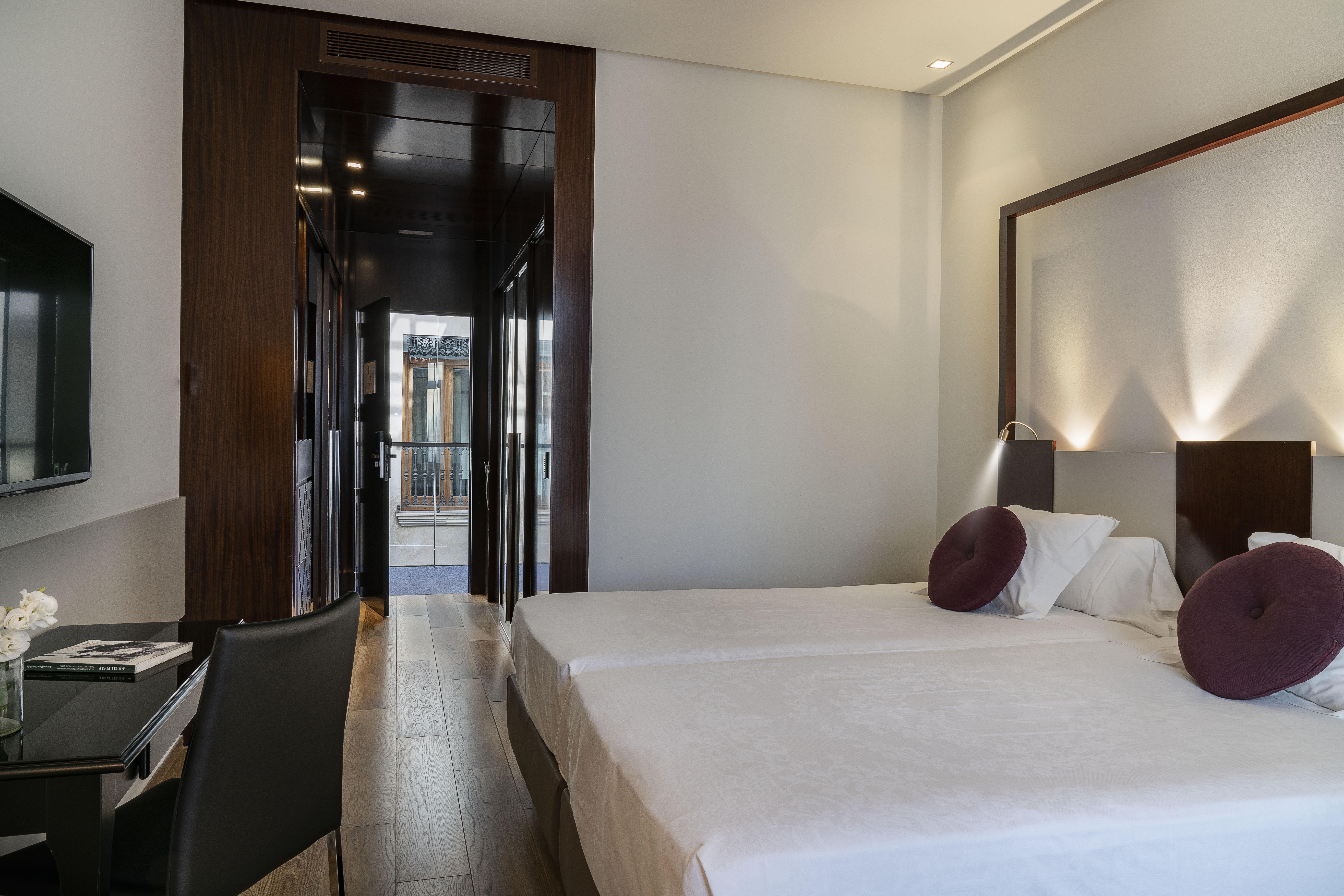 Vincci Palace Hotel 4*