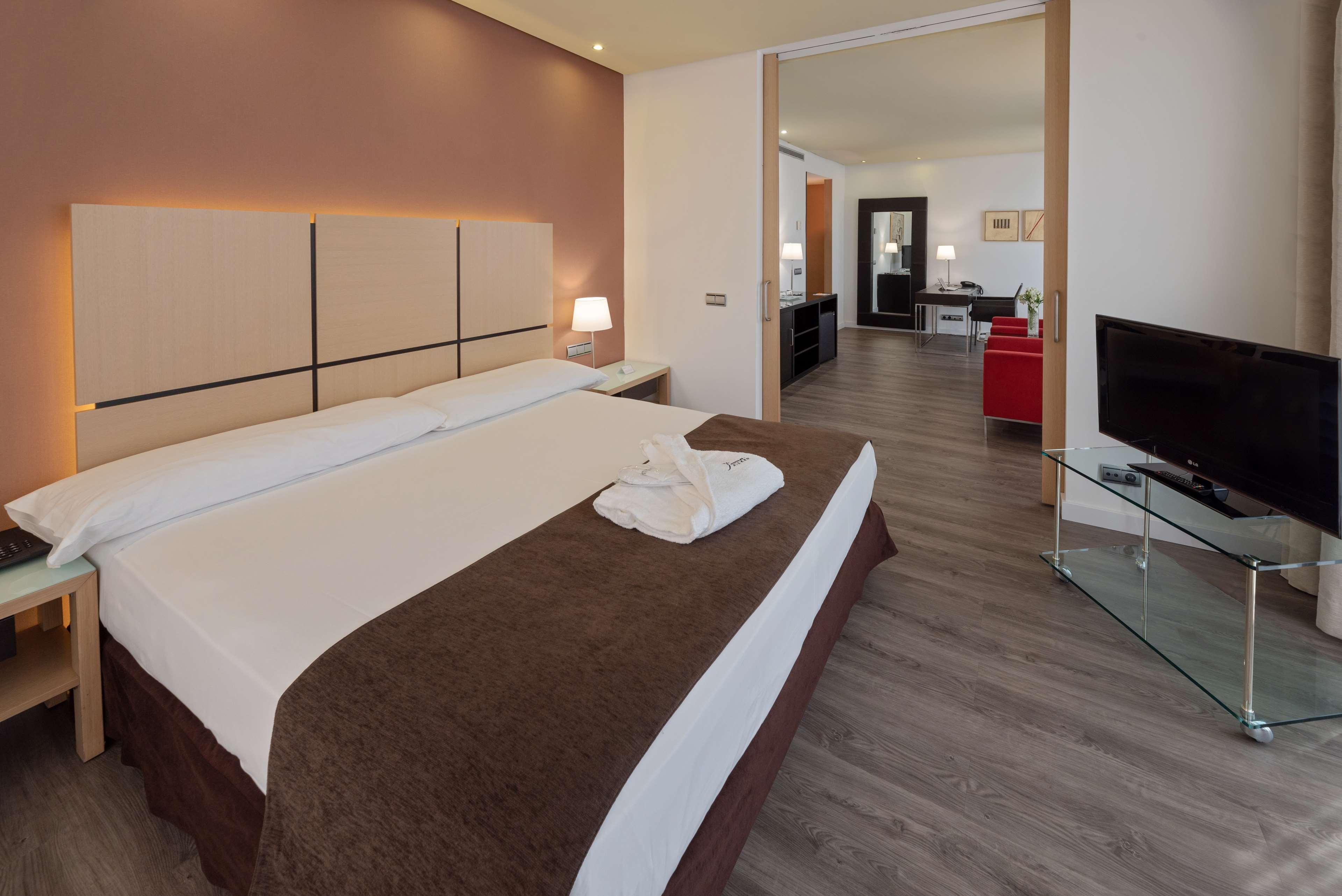 Hotel Silken Puerta