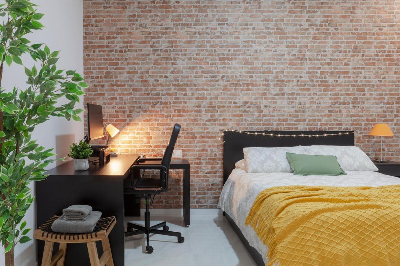 Digital Nomad Retreat 2 -great Location Near Metro Apartment *